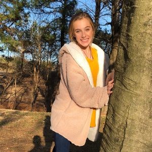 Meet your Posher, Lily